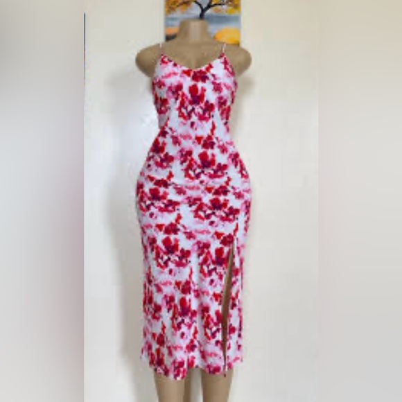 Dresses & Skirts - Plus Size Women’s pink and White Floral Midi Dress size 2X NEW